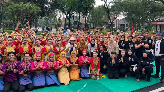 Tari Aceh Meriahkan Street Dance TMII Jakarta 2022