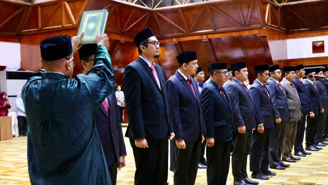 Gubernur Aceh Mualem Lantik Sejumlah Pejabat Baru
