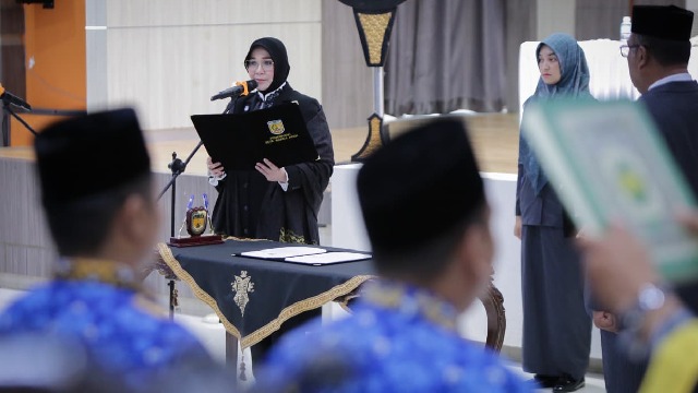 Walikota Illiza Lantik 92 Pejabat Struktural Baru