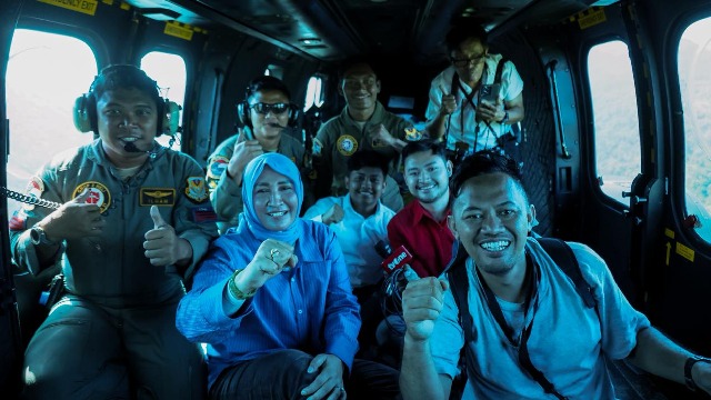 Istri Gubernur Aceh Gunakan Heli TNI AU Antar Bantuan ke Pedalaman Aceh Timur