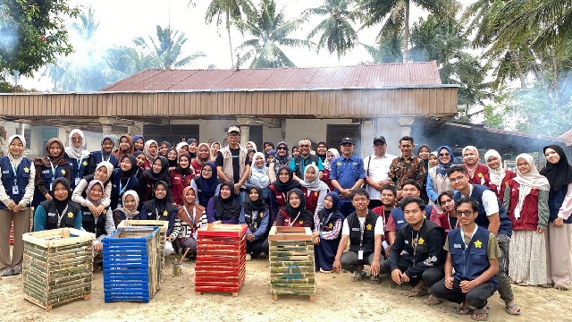 FMIPA dan FEB USK Berdayakan Pemuda Bireuen Kelola Sanitasi hingga Usaha Cuci Kendaraan