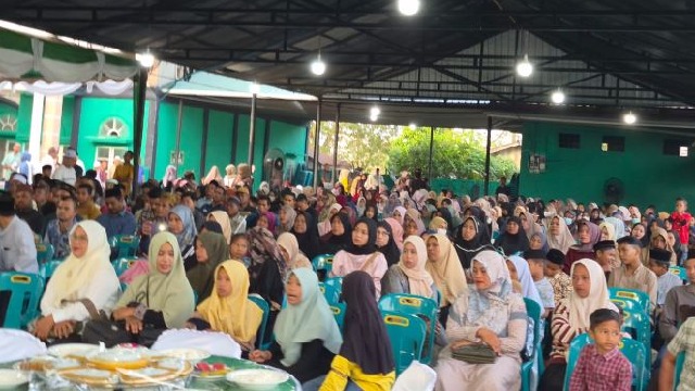 Ribuan Warga Buka Puasa Bersama HRD di Meuligoe