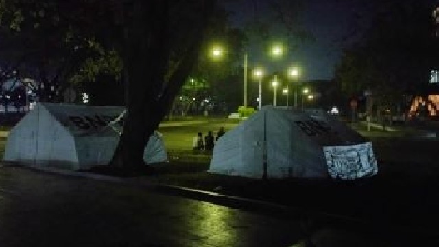 Pengungsi Terus Berdatangan dan Berkemah di Halaman Kantor Bupati Bireuen