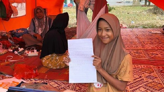 Surati Presiden, Bocah Korban Banjir Ungkap Kepiluan di Tenda Pengungsian