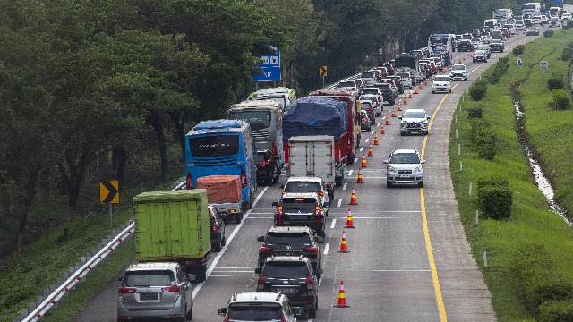 Lima Aturan Aman Berkendara saat Arus Balik Mudik