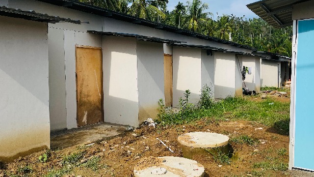 Ratusan Warga Sawang Tinggal di Huntara Belum Layak Huni