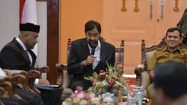 Mualem Tekankan Tata Kelola dan Transformasi Digital dalam RUPS Bank Aceh Syariah