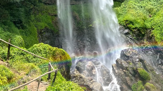 Langkah Menuju Tansaran Bidin: Menemukan Ketenangan di Tengah Alam