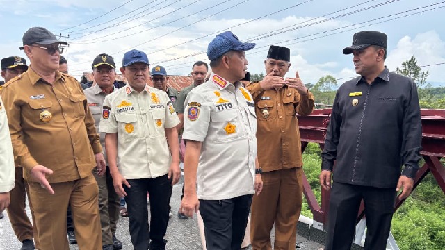 Mendagri dan Wagub Aceh Tinjau Infrastruktur Rusak di Bener Meriah dan  Aceh Tengah, serahkan Bantuan Korban Bencana